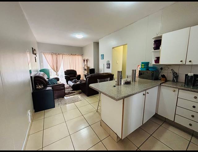 2 BEDROOM APARTMENT FOR SALE IN WATERKLOOF GLEN